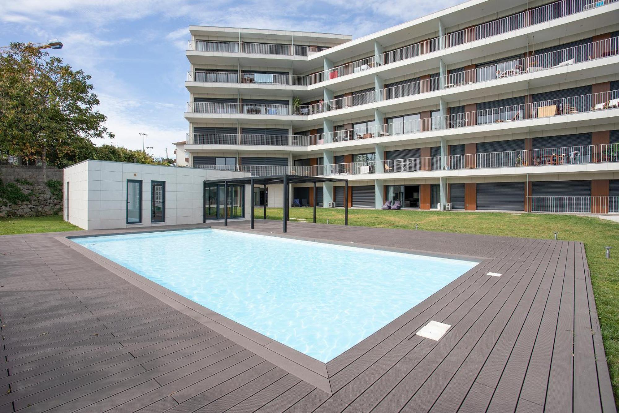 Liiiving In - Dragao Pool View Apartamento