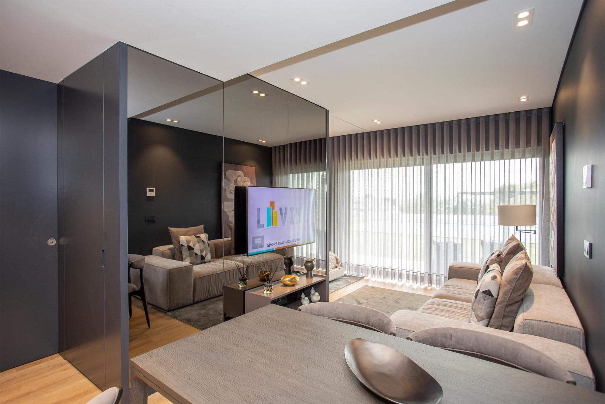 Liiiving In - Dragao Pool View Apartamento
